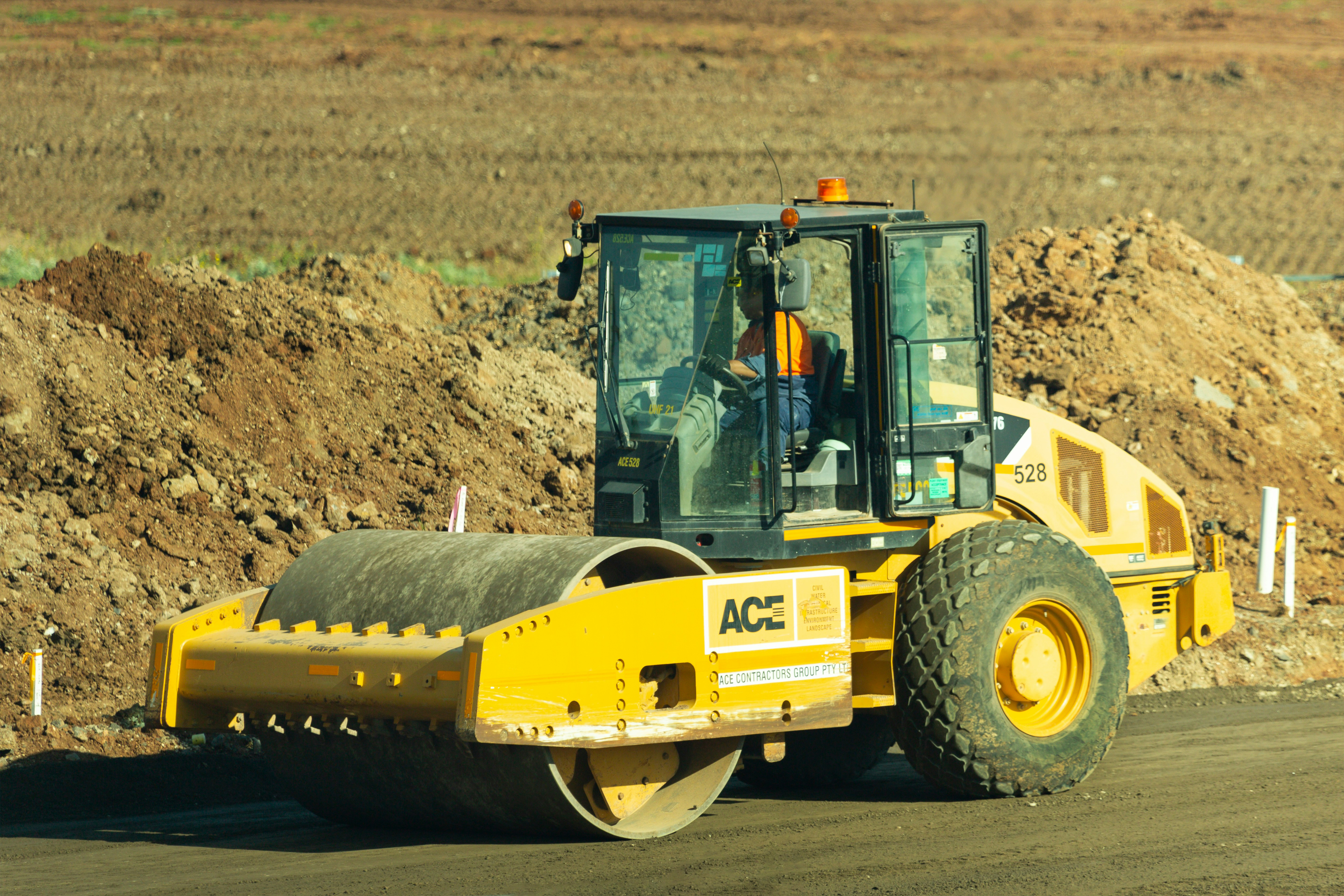 Equipment Hire & Logistics